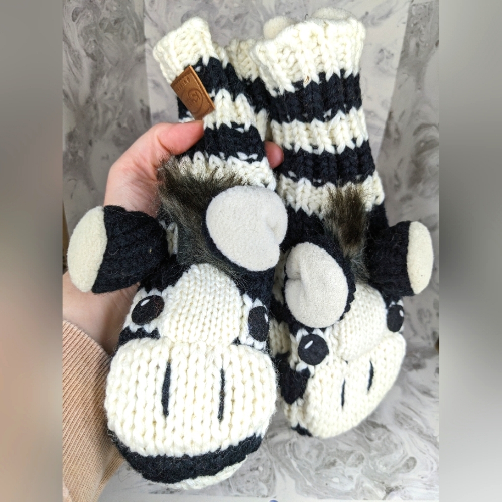 Kyber Zebra Child's Mittens, New with tags